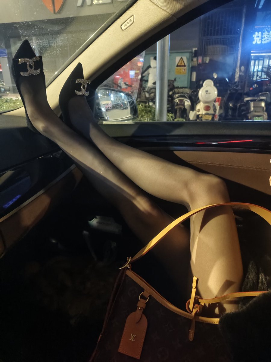 雁塔区绿帽夫妻今晚找单男，有实力的兄弟带照片私信。无照不回。