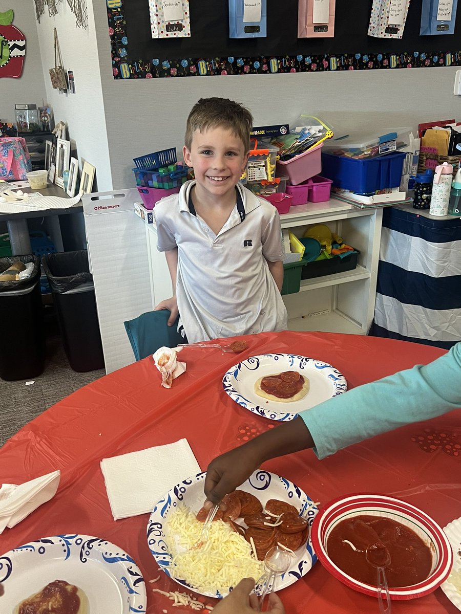 WeirClass's tweet image. We loved making our pizzas last week! The class had been working hard, learning to write a, “How to make pizza paper,” and did a great job making actual pizza! 
#littlechaps
#westelementary