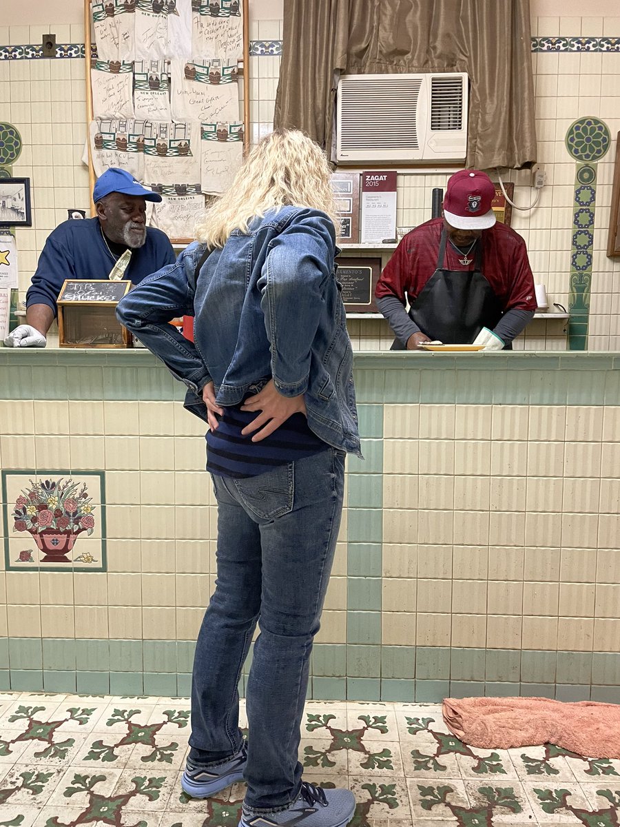 MGRaines's tweet image. Oh, don’t mind me. I’m just over here learning new skills for my next career! 🤣 #observeandlearn #NewOrleans