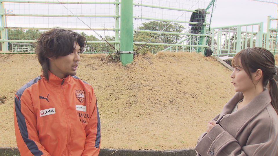 きょう9日(日)夕方5時からの #KICKOFFSHIZUOKA は

▫️番組緊急企画【後編】🚨
 大好評！ #柿谷曜一朗 さん× #乾貴士 選手 
  スペシャル対談の続編！👀✨️

▫️#ガンバ大阪× #清水エスパルス
  ゲスト #成岡翔 さんが生解説🗣️

▫️このあと14:00kickoff
   #ジュビロ  #藤枝 の超速報もお届けします！⚽️