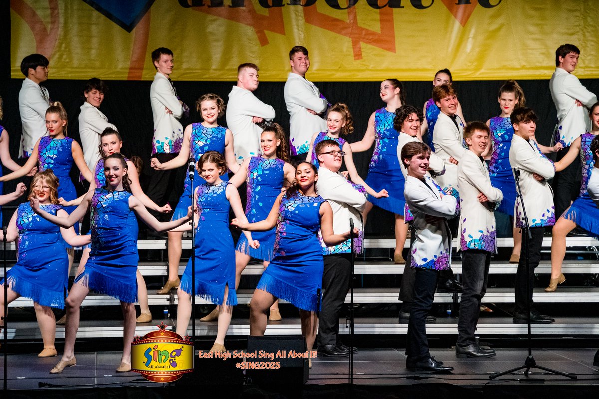 singallaboutit's tweet photo. Bishop Heelan Harmonia Mundi brought life to the party that's just not stopping today! One more 'Blackout'(Elkhorn South) before we 'raise the roof'... and the dead! (Headliners after this!) #sing2025
For more pictures and live awards, follow Sioux City East Choirs on Facebook! https://t.co/fHYr9Dq2ZX