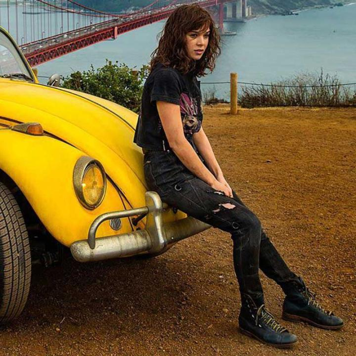 fraiselette's tweet photo. Of the best human characters in Transformers, most have been women https://t.co/u5w1RuN2rj