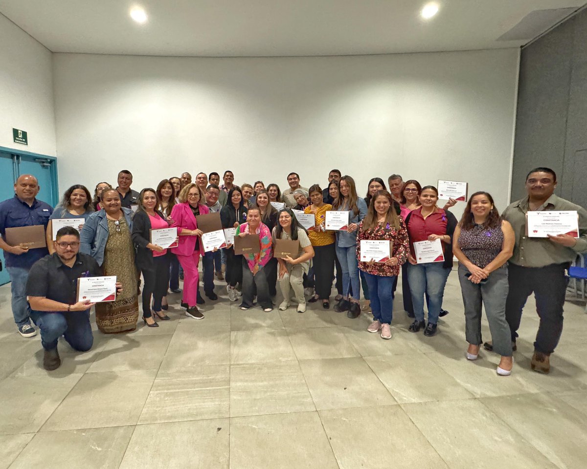 Concluyó con éxito el curso "Liderazgo para la formación de equipos de alto rendimiento", impartido por la Mtra. Mónica Cecilia Garza Martínez al personal de la Secretaría de Educación de Tamaulipas, en las instalaciones del Centro Regional de Formación Docente …..