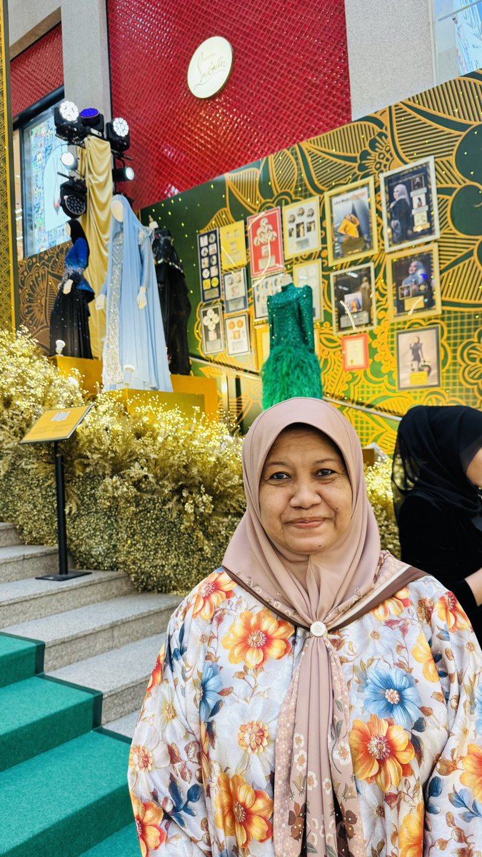 aliff_hafizan's tweet image. Dh smpai kome...

#Pavilion
#MeetandGreet
#BiduanitaNegaraSitiNurhaliza 
@CTNurhaliza11 
#AfiyabySitiNurhaliza