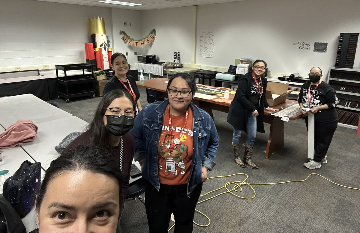 HBE Volunteers (@hbevolunteers) on Twitter photo It’s #InternationalWomensDay2025! Shout out to these pawsome women (and others not pictured) who share their time & talents with #DalmatianNation…each of you are truly a blessing! 💪🏼❤️🐾🙏🏼🥰 <a href="/HBall_ES/">Ana Soto</a> <a href="/lgonz_HBallES/">L. Susana Gonzalez</a> <a href="/SusanaZ_HBES/">Susana Zamora</a> <a href="/RTarango_ADM/">Rachel 👩👦👦</a> It’s #InternationalWomensDay2025! Shout out to these pawsome women (and others not pictured) who share their time & talents with #DalmatianNation…each of you are truly a blessing! 💪🏼❤️🐾🙏🏼🥰 <a href="/HBall_ES/">Ana Soto</a> <a href="/lgonz_HBallES/">L. Susana Gonzalez</a> <a href="/SusanaZ_HBES/">Susana Zamora</a> <a href="/RTarango_ADM/">Rachel 👩👦👦</a>