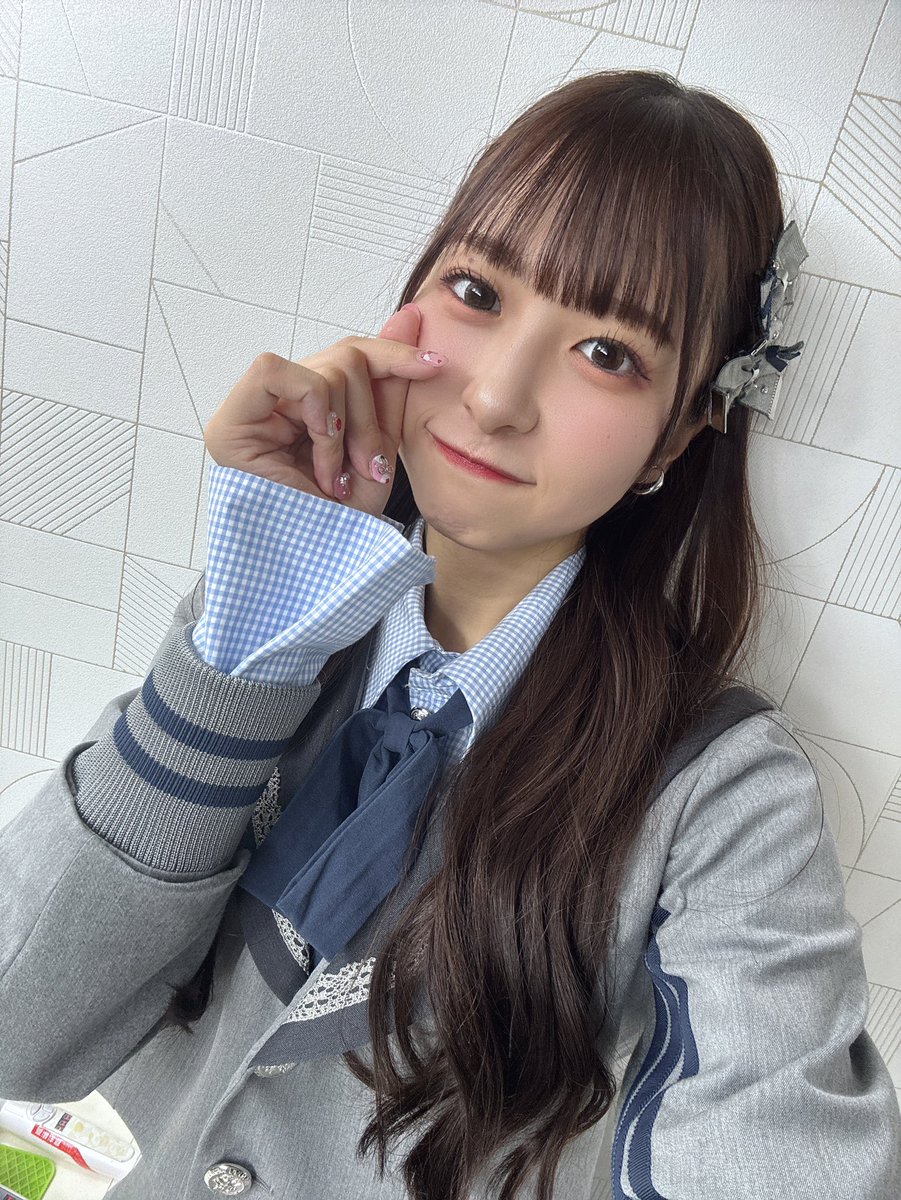 おはよ☀️
…というかもうこんにちは😌
昨日雪降ってたから寒さ対策ちゃんとして
って思ったら今日青空🩵

めちゃめちゃ荷物少ない系女子で
今日はおでかけ✨いってきます🐥