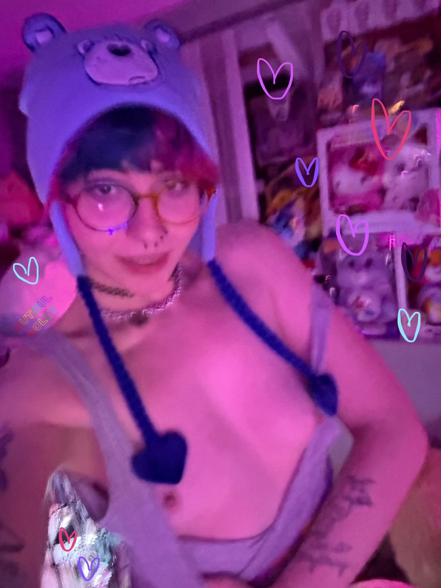 dutifuldolly's tweet photo. your gf will never suspect you’re cheating on her with a stupid autistic loser like me :D so will you pretty please just take the condom off and breed my dumb pussy? 🌈💕 https://t.co/k5vIjTNZIE