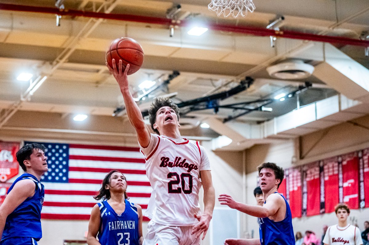 No. 20 Old Rochester will face top-seeded Saint Mary's at 7 p.m. on Tuesday at Taunton High in the Div. 3 state semifinals for boys basketball
<a href="/ORRBulldogs/">ORRHS</a> <a href="/TheORRHS/">ORRHS</a> <a href="/ORR_Hoops/">ORR Boys Basketball</a>