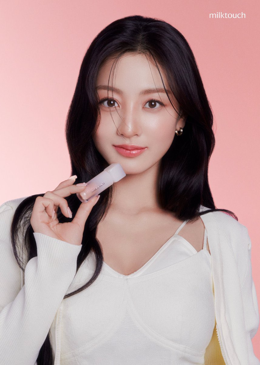 jihyobrands's tweet photo. JIHYO X MILKTOUCH 

#MilkTouchxJIHYO #Milktouch 
#JIHYO #지효 #ジヒョ #밀크터치 https://t.co/CgImUXXfkF
