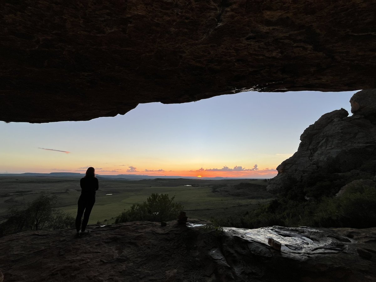Quick midweek get-away. The East-Freestate was showing off! Thank you to The Rosendal Country Retreat for hosting us. This spectacular sunset was enjoyed on a nearby farm. South Africa, you are beautiful! #roadtrip #satourism #therosendalcountryretreat