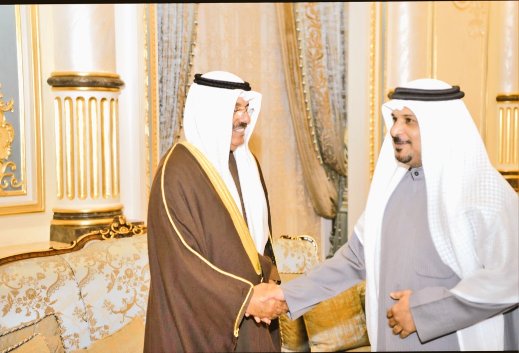 أبناء سموالأمير الراحل الشيخ نواف الأحمد الصباح الله يرحمة برحمته يمال الجنة 
 يستقبلون المهنئين بشهر رمضان المبارك في #قصر_اليمامة العامر 

وتشرفت بتقديم التهنئة بمناسبة حلول شهر رمضان المبارك 
 مع سمو رئيس مجلس الوزراء السابق #الشيخ_أحمد_النواف_الأحمد_الصباح 
#نادي_الجهراء