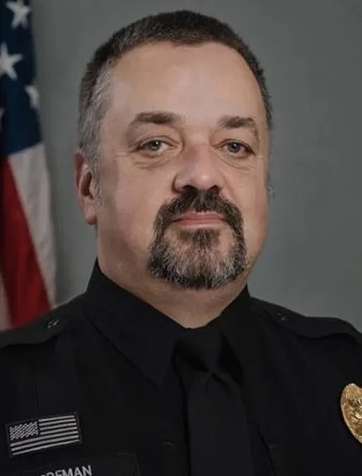 A police sergeant in Oregon has been arrested for multiple child sex abuse-related charges.

Jon Paul Foreman, 57, was indicted by a Clackamas County grand jury on 7 counts of encouraging child sex abuse and 2 counts of attempted encouraging child sex abuse.