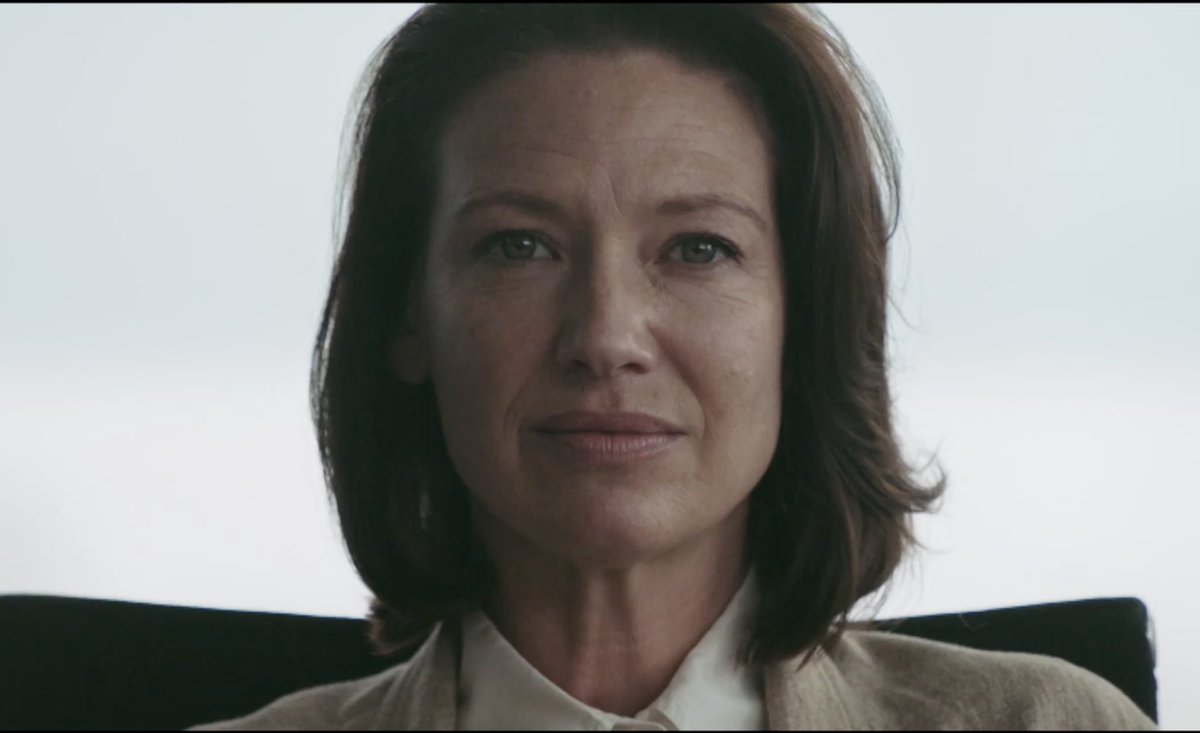 Helen’s final, calm power move evolved over many drafts, and it was Anna’s idea to just have her say one word… “No”. Which, coupled with that magnificent Torv look, said everything. #TheNewsreader