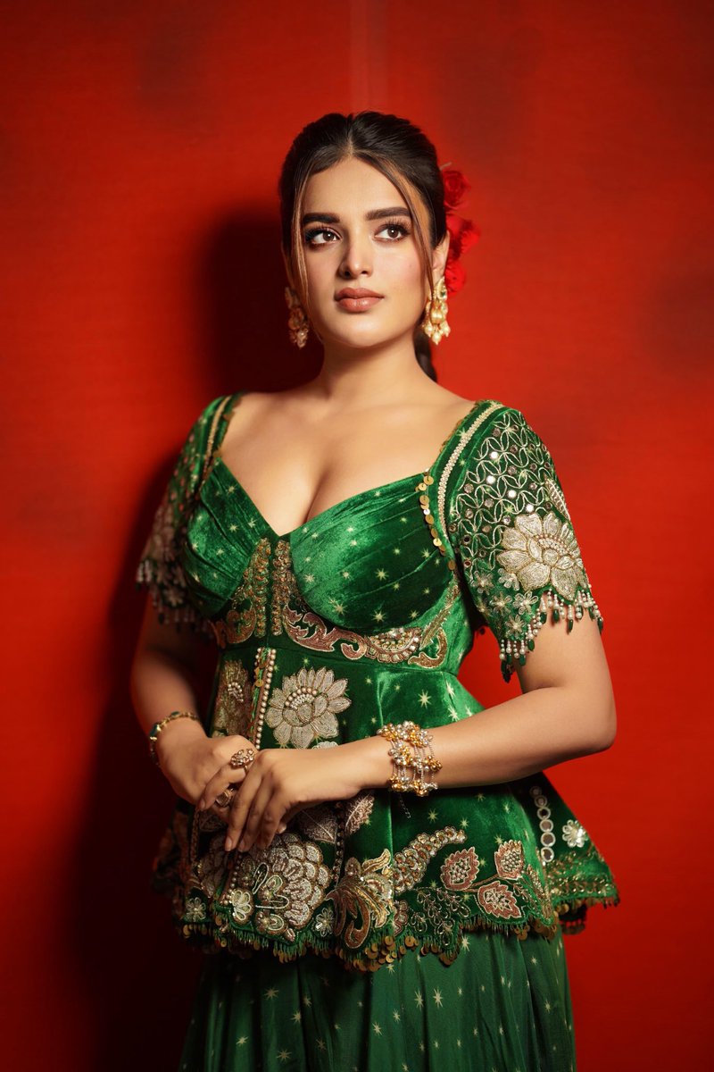 AgerwalNidhhi's tweet photo. 🌹 https://t.co/2kqRvaaka2