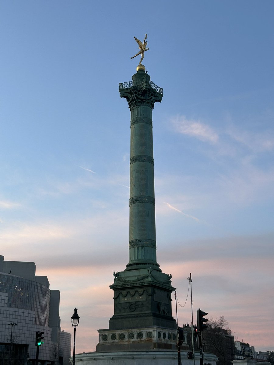poitoux_g's tweet photo. 🏃🏻♂️Heureux d’avoir couru ce #semideparis 2025 en récoltant des fonds pour la @FondationARC 🫶
Une super ambiance festive, un temps idéal avec un finish incroyable à Bastille avec énormément de monde!
Rendez-vous en 2026 💪
#semideparis https://t.co/6g3onFETGs