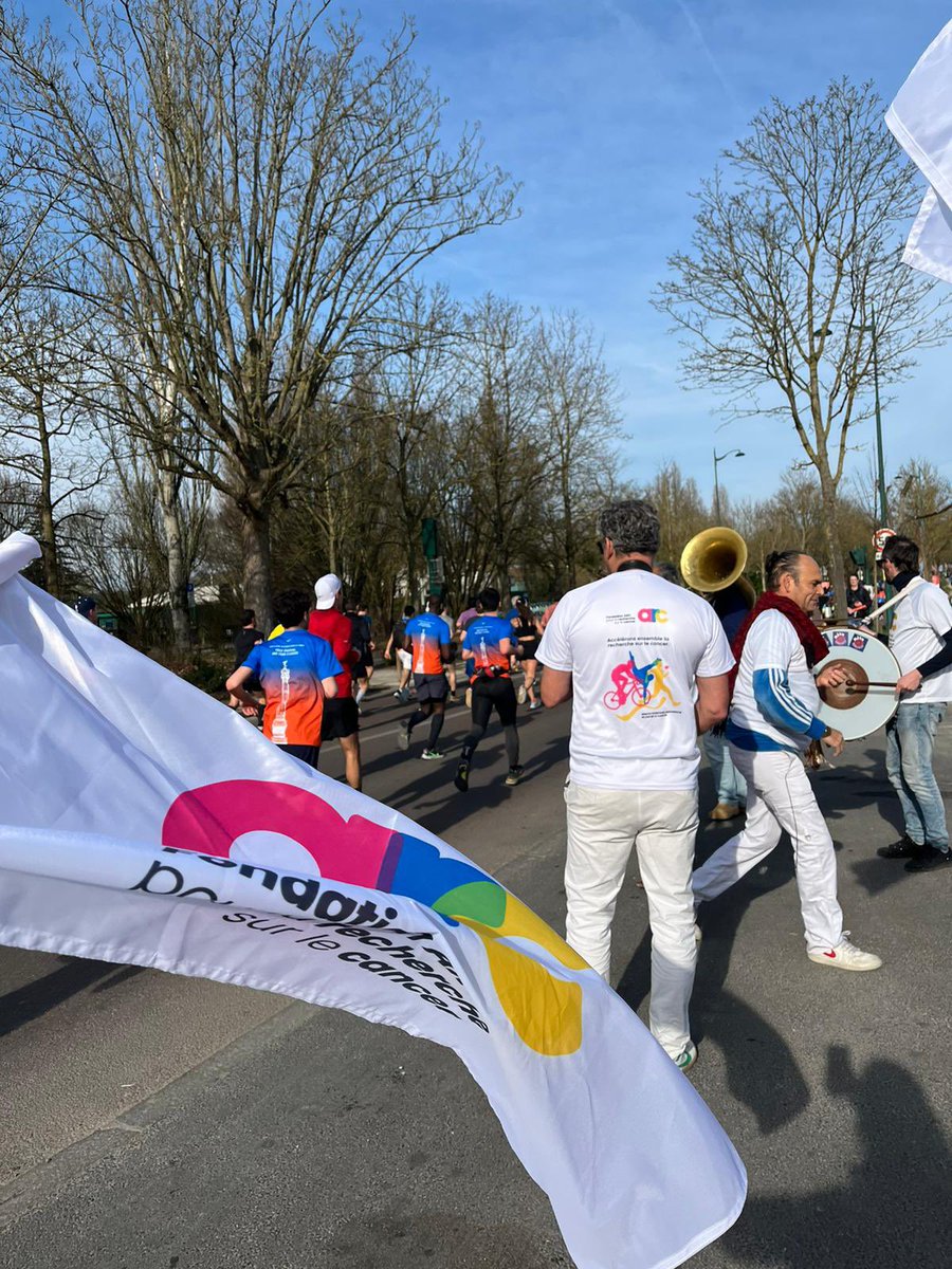 poitoux_g's tweet photo. 🏃🏻♂️Heureux d’avoir couru ce #semideparis 2025 en récoltant des fonds pour la @FondationARC 🫶
Une super ambiance festive, un temps idéal avec un finish incroyable à Bastille avec énormément de monde!
Rendez-vous en 2026 💪
#semideparis https://t.co/6g3onFETGs