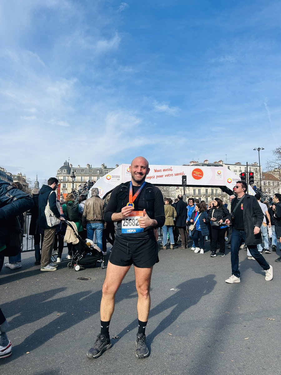 poitoux_g's tweet photo. 🏃🏻♂️Heureux d’avoir couru ce #semideparis 2025 en récoltant des fonds pour la @FondationARC 🫶
Une super ambiance festive, un temps idéal avec un finish incroyable à Bastille avec énormément de monde!
Rendez-vous en 2026 💪
#semideparis https://t.co/6g3onFETGs