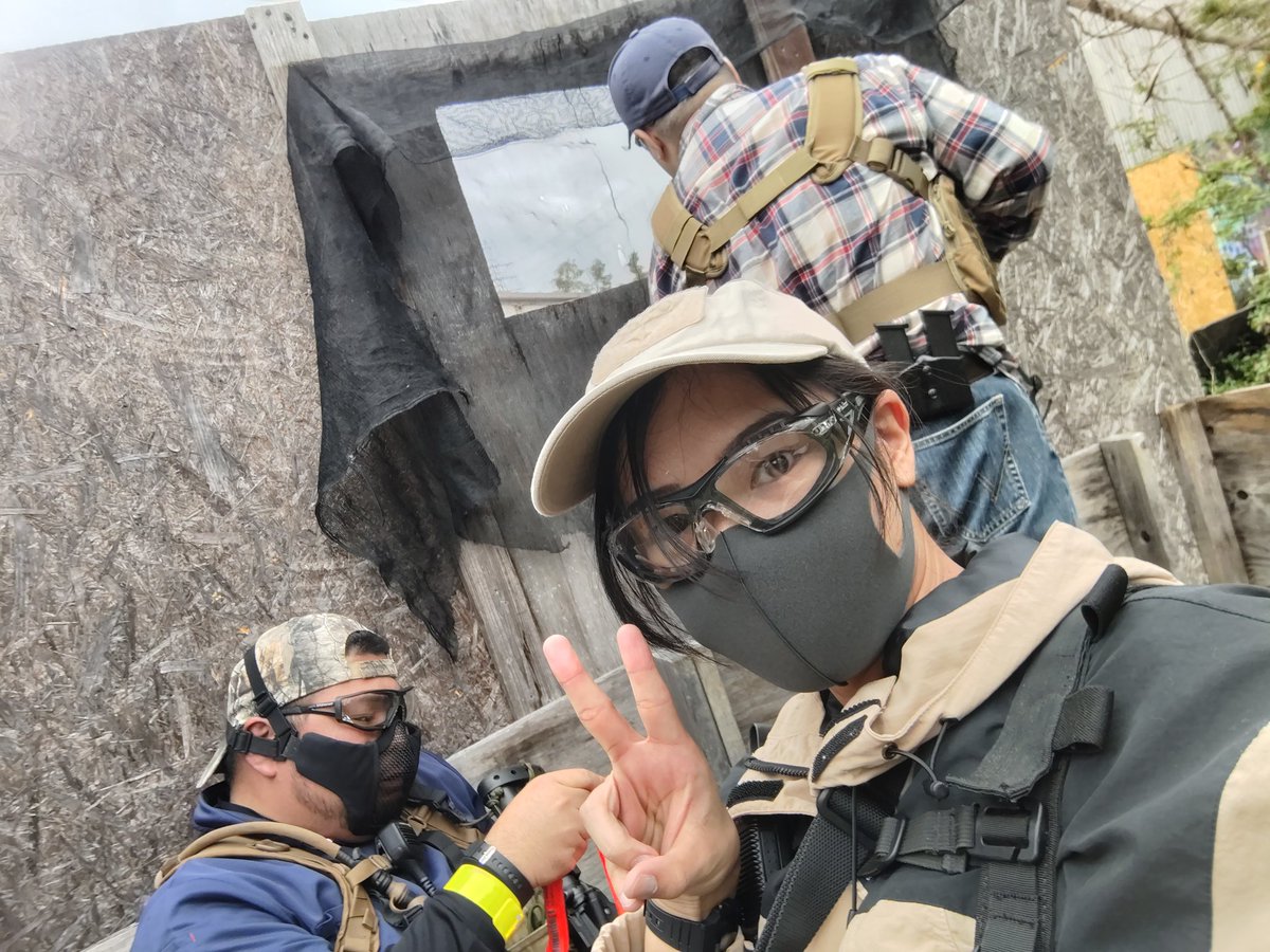 DD_Hibiki_'s tweet photo. 昨日の自撮り
止血帯復活戦は最早スターリングラードでした
#2ZD https://t.co/Q0mUGiTHC6