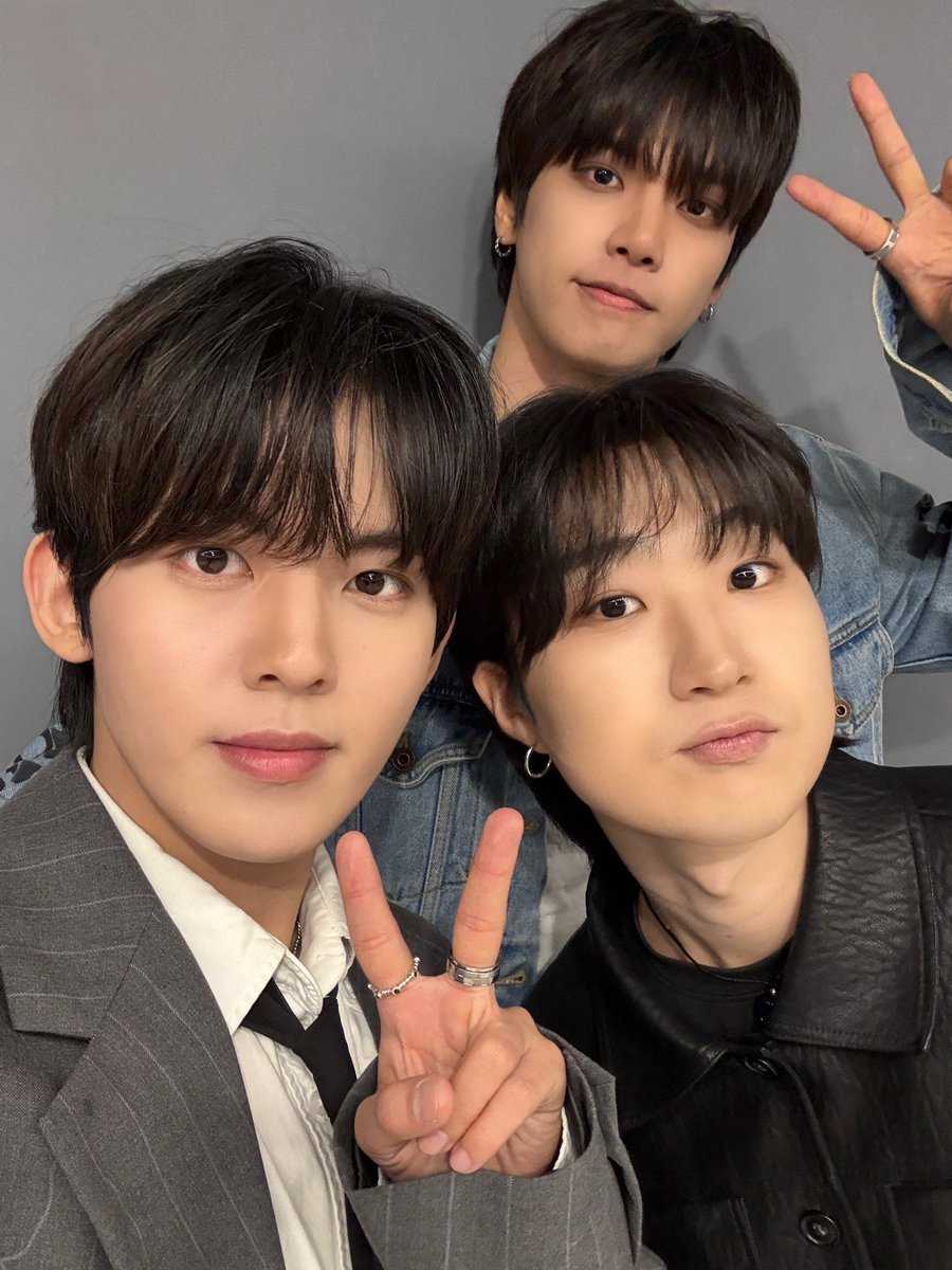 250309 InAMinute_official 
여러분 오늘 라방 잘 보셨나요? 앞으로 있을 팬미팅이랑 팬사인회도 많이 기대해주세요🤍

#InAMinute #준태 #JUNTAE #재준 #JAEJUN #현엽 #HYUNYEOP