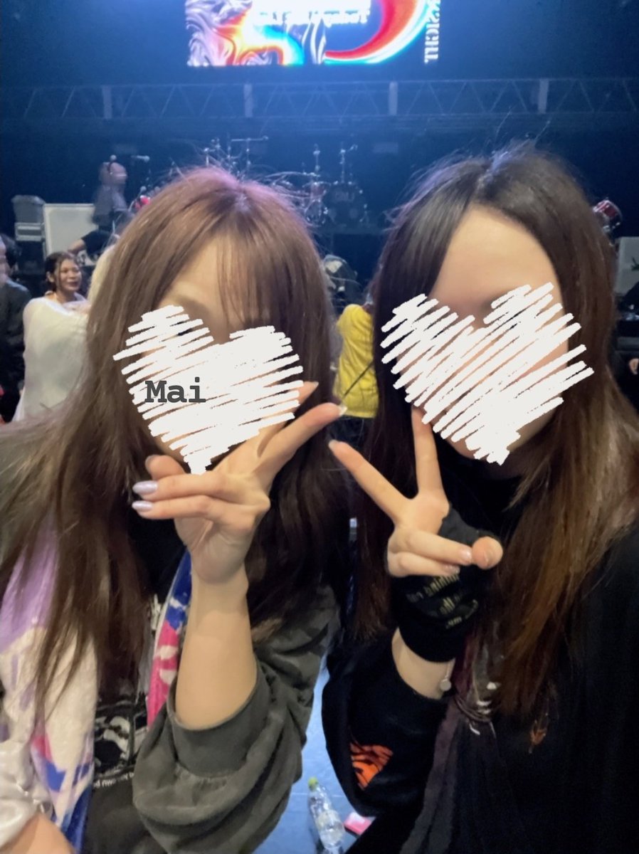 suma_mu51c's tweet photo. 昨日のライブは本当に最高だった。

髪ボサボサ服ベショベショで 帰り激寒だったけど、まぁそんなことすらも楽しいのが箱ライブよね🥹笑

一緒に行ってくれた、りさちゃんありがとう♡ https://t.co/pKiWcakeU3