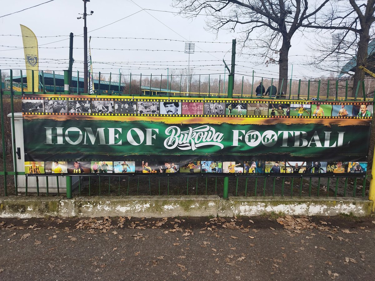 dresiu04's tweet photo. Cytując klasyka, nadszedł dzień dzisiejszy. Pożegnanie legendarnej Bukowej.

Kawał historii. Wielkie mecze, skrajne emocje i niepowtarzalna atmosfera. Łezka w oku na pewno się zakręci.

👉🏼 @igolpl

#GKSZAG #GieKSaTwitter https://t.co/EHCXZENG54