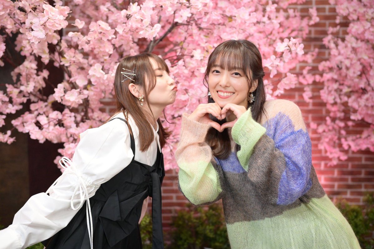 rumirumi_81pro's tweet photo. 昨日の #グラブル 生放送後に、大好きな英美里さんとツーショット📸🩷
撮影���途中でも隙あらばﾁｭｰを迫る所存。 https://t.co/tHQfd3uvya