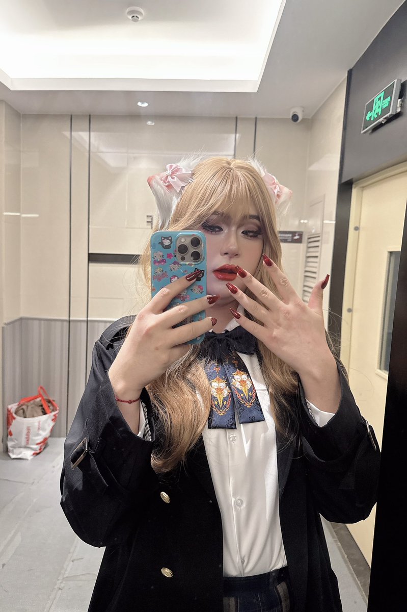 骚母狗萌萌♠️ tweet media