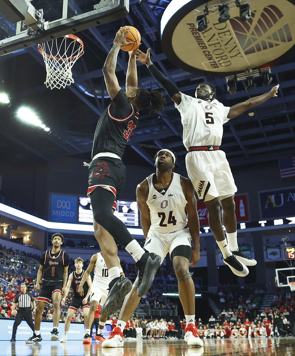 The stage is set. 

We will see you tomorrow 🏆

Recap, stats, photo gallery &amp; more ⬇️
📰 (w) » tinyurl.com/jumb4xkp
📰 (m) » tinyurl.com/23senf6z
📸» <a href="/Inertia_Photo/">Dave Eggen</a>

#March2TheSummit