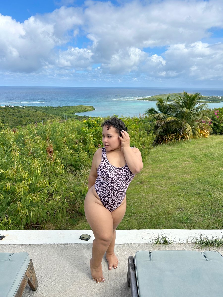 little Marie (@mariemidgetx) on Twitter photo Me or the view?
#HappySUGADay #fypシ #meetu #hookup #Americans #Adultery Me or the view?
#HappySUGADay #fypシ #meetu #hookup #Americans #Adultery