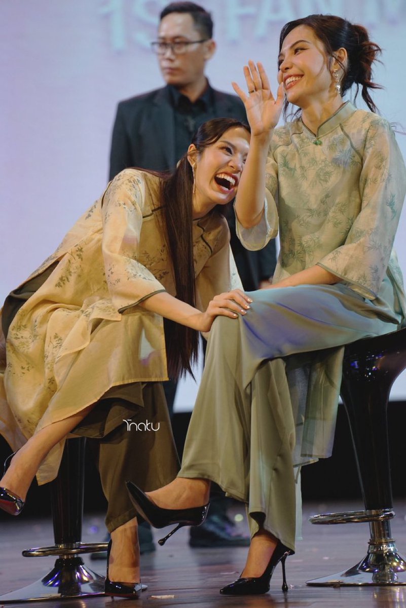 ba3mons7er's tweet photo. my parents are so pretty and I won’t shut up about it😭

LMSY VIETNAM 1ST FM 

#LMSY1stFMinVN https://t.co/ZBidgWvVml