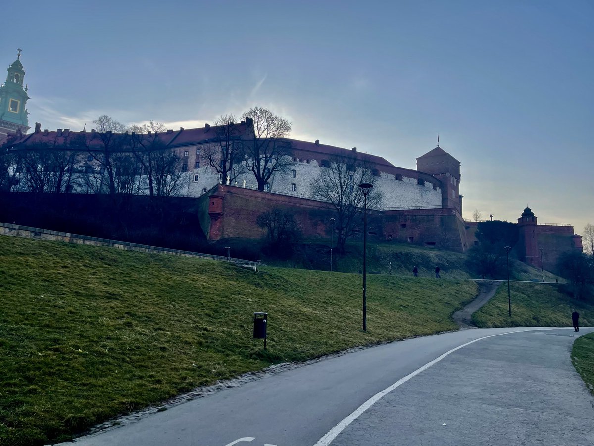 enzomazza's tweet image. #earlyrunning Krakow