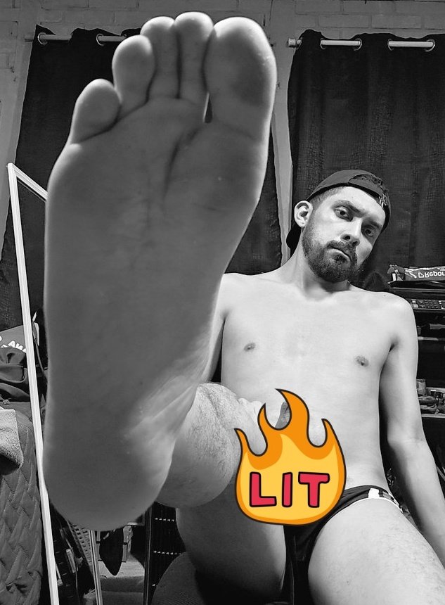 Alejandro tweet media