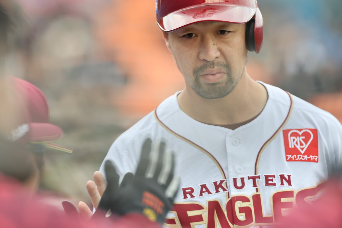 Rakuten__Eagles's tweet photo. 【7回裏 E 2-5 L】

#阿部寿樹 選手がツーベースで出塁。
ランナー二塁・三塁のチャンスで #伊藤裕季也 選手がレフトへのの2点タイムリーツーベース！

#RakutenEagles
#キ！ https://t.co/GE4eqhLJzu