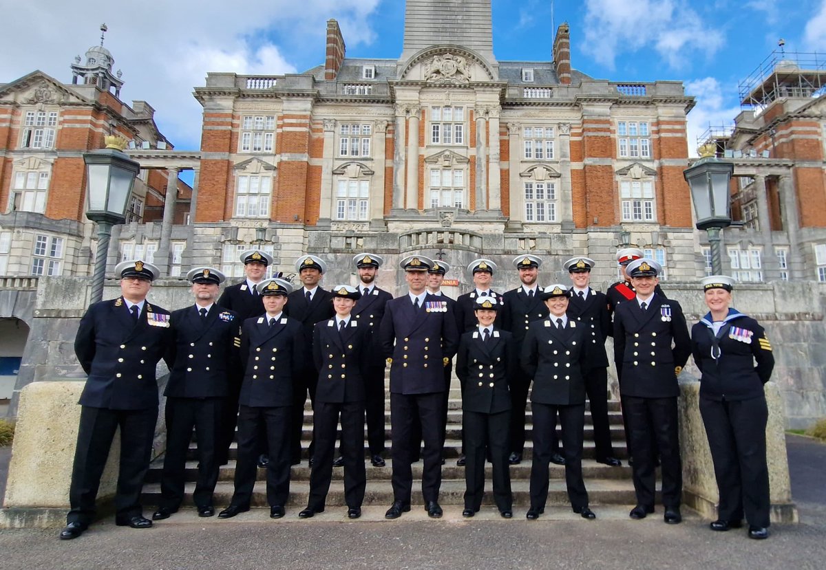 HMS King Alfred (@hmskingalfred) on Twitter photo 💥 #teamworkmakesthedreamwork Huge congratulations to our very own Mid Tycer on passing Confirmation Course <a href="/DartmouthBRNC/">Britannia Royal Naval College</a>
Let the #fun begin.
#welcome
#RoyalNavy
<a href="/RNReserve/">Royal Naval Reserve</a> 💥 #teamworkmakesthedreamwork Huge congratulations to our very own Mid Tycer on passing Confirmation Course <a href="/DartmouthBRNC/">Britannia Royal Naval College</a>
Let the #fun begin.
#welcome
#RoyalNavy
<a href="/RNReserve/">Royal Naval Reserve</a>