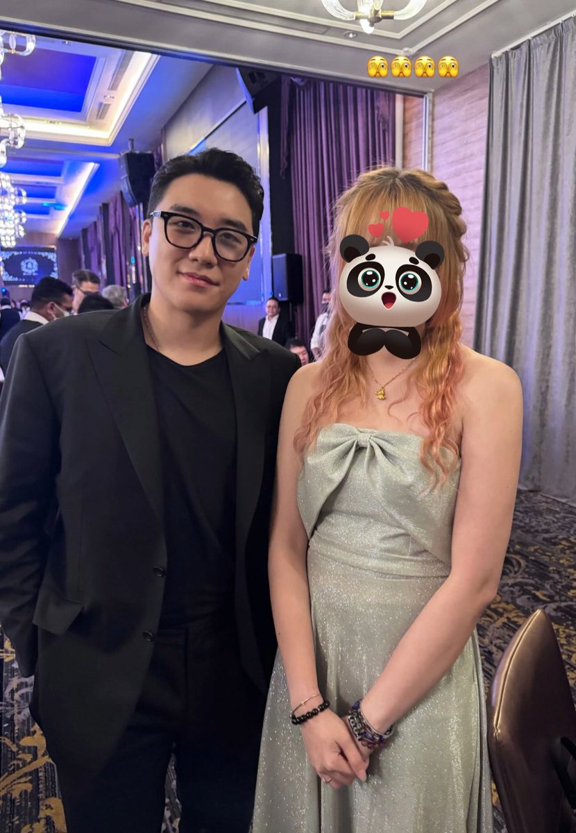 atttrr10's tweet photo. 09/03/2025

He was in Malaysia yesterday for a friend’s wedding💒🐼🇲🇾💙 https://t.co/1Ibm10Nznu