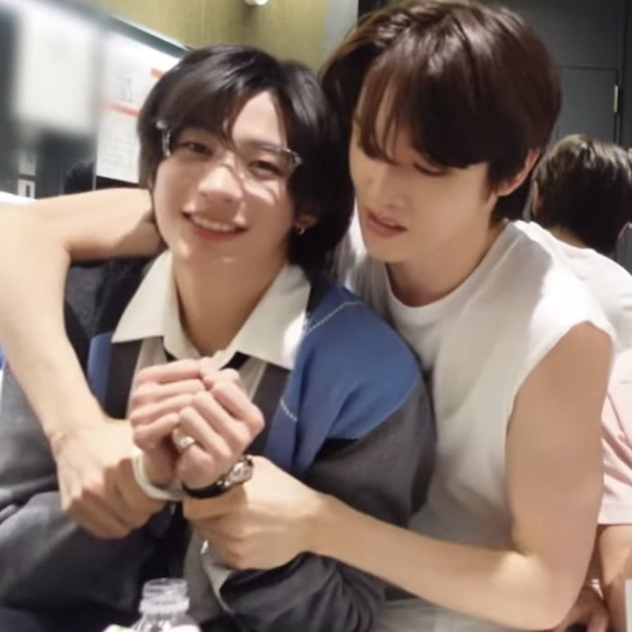 왜이렇케 게이냐고