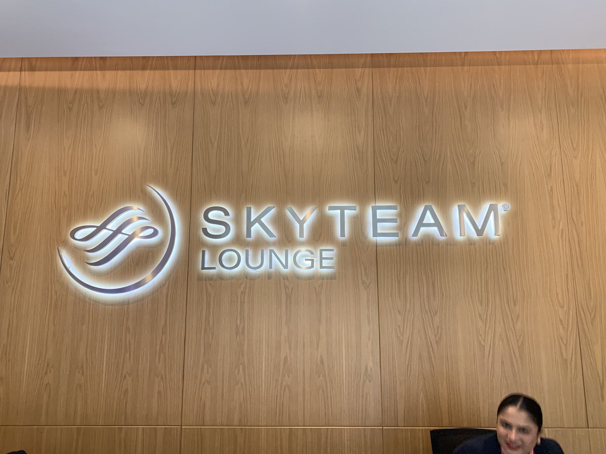 nicolassadourny's tweet photo. Petit matin tranquille au @skyteam lounge à @DubaiAirports avant de repartir pour @ParisAeroport avec @AirFranceFR
#AF659
#avgeek https://t.co/Z62QrjkIk4