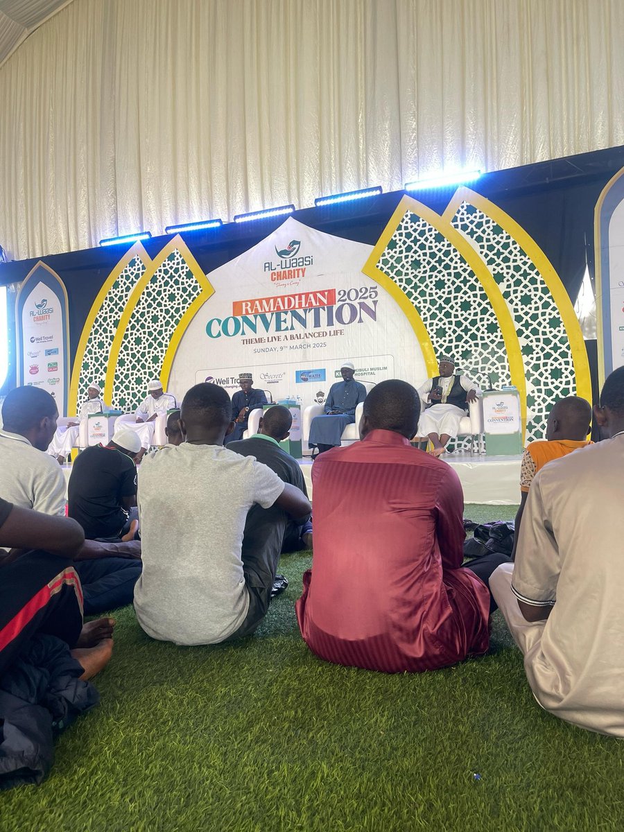 Happening now 😊 Sheikhs have already started ...

#AlwaasiRamadanConvention2025 
#HappeningNow 
#Free_entrance