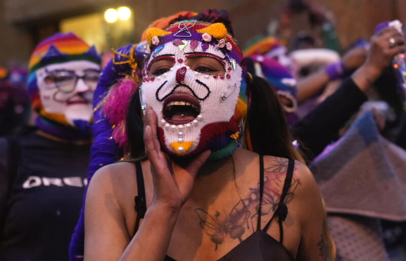 photosSMH's tweet photo. World of Photos gallery - https://t.co/7gJkB6Gl4F Below: A women shouts slogans during a march to mark International Women's Day, in La Paz, Bolivia https://t.co/hXAqwu01xn