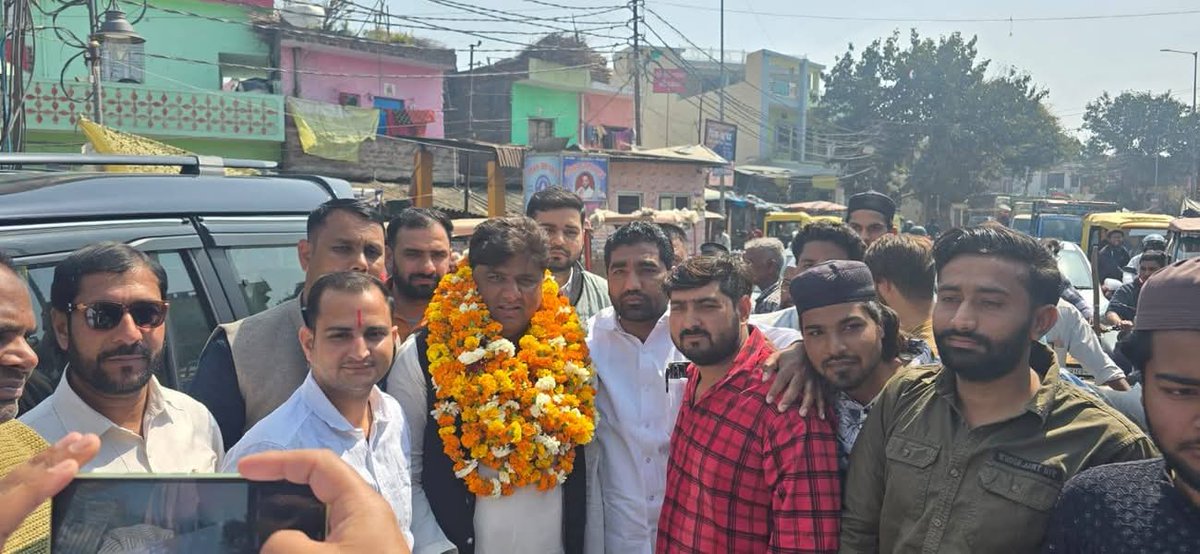 SumitChaudharyy's tweet photo. #बिजनौर
 युवा राष्ट्रीय लोकदल के राष्ट्रीय अध्यक्ष अभिनय चौधरी का बिजनौर जनपद में धामपुर नजीबाबाद, में पार्टी कार्यकर्ताओं एवं पदाधिकारी द्वारा जोरदार स्वागत किया गया.
जय युवा राष्ट्रीय लोकदल 
जय जयंत चौधरी
@jayantrld @PtAnupammishra @MalikBirpal @YouthRLD 
@BijnorRld @RLDparty https://t.co/lm77JvnTdL