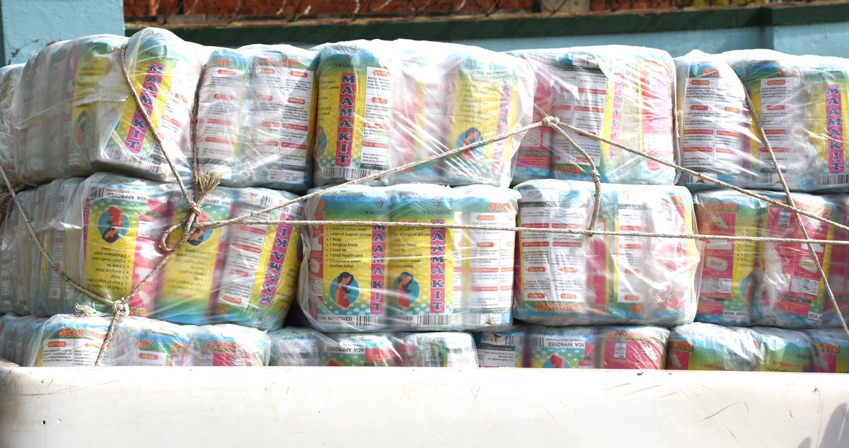 Wazalendo Savings and Credit Cooperative Society reaches out to mothers in Kyankwazi district with Mama kits worth 6,000,000 (Six Million Shillings) during the 2025   women's day celebrations.  Donation was received by the  UPDF's Ag Director for Women Affairs, Col Lydia Nandudu.