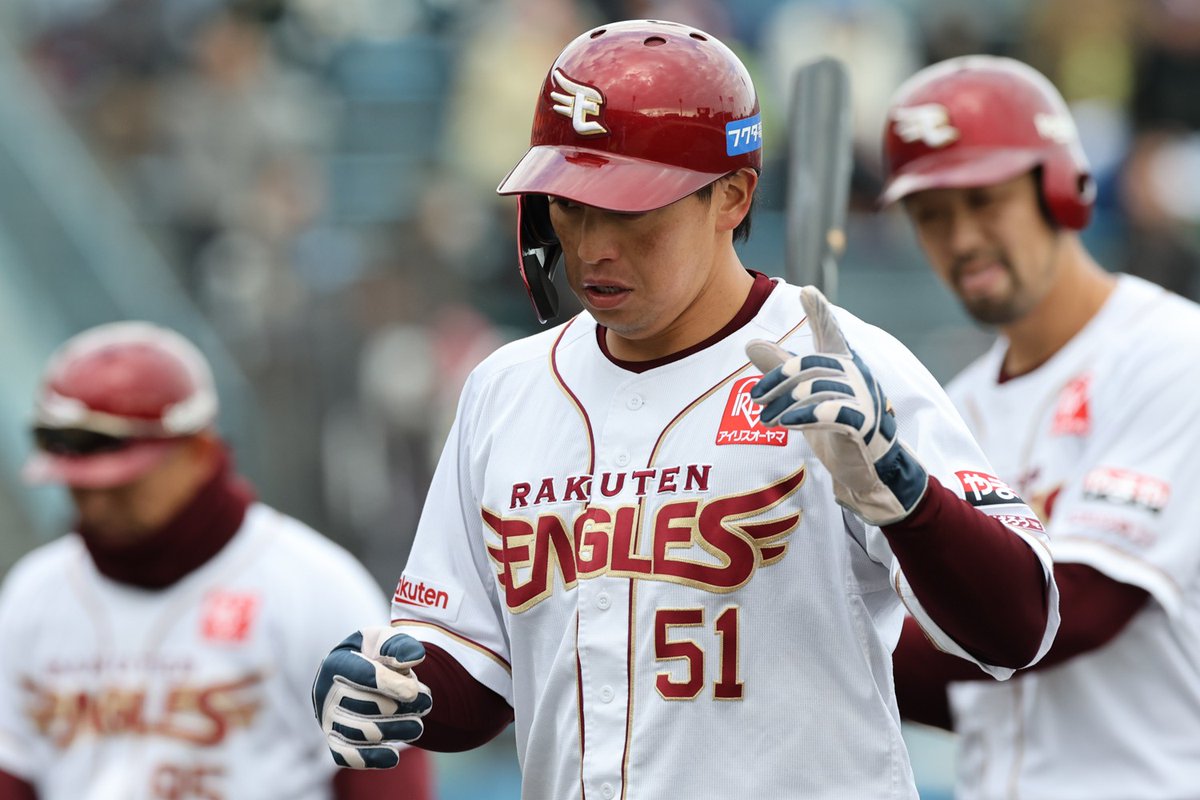 Rakuten__Eagles's tweet photo. 【試合終了 E 4-7 L】

#伊藤裕季也 選手と #小郷裕哉 選手のタイムリーで3点を奪い、9回にゴロの間に1点を返すも、追いつくことができず敗戦。
2番手で登板の #辛島航 選手は3イニングを無失点でした。

#RakutenEagles
#キ！ https://t.co/tzGQG4Lvwh