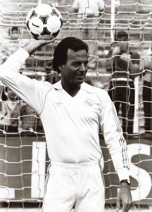 El ⚽️ rodó y mi voz se oyó.
Fue portero del ⁦<a href="/realmadrid/">Real Madrid C.F.</a>⁩ 
⁦<a href="/JulioIglesias/">JULIO IGLESIAS</a>⁩ 
#PeponeProductions🎙️