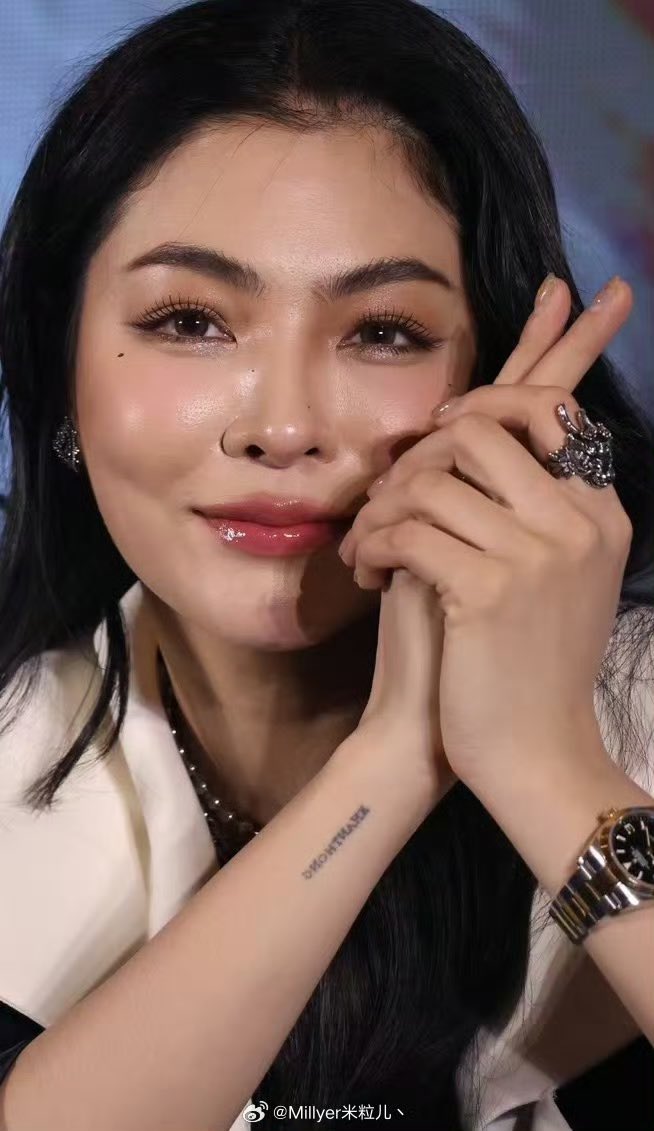 millyer99's tweet photo. I've met a lot of people, and you're the only one I've been thinking about for so long.🌻💛
ALWAYS BY FAYE’S SIDE
#อยู่เคียงข้างFayeตลอดไป
#FayeWePromiseNotToGo
#FayePeraya
@malisorn00 https://t.co/FltNJtDwGD