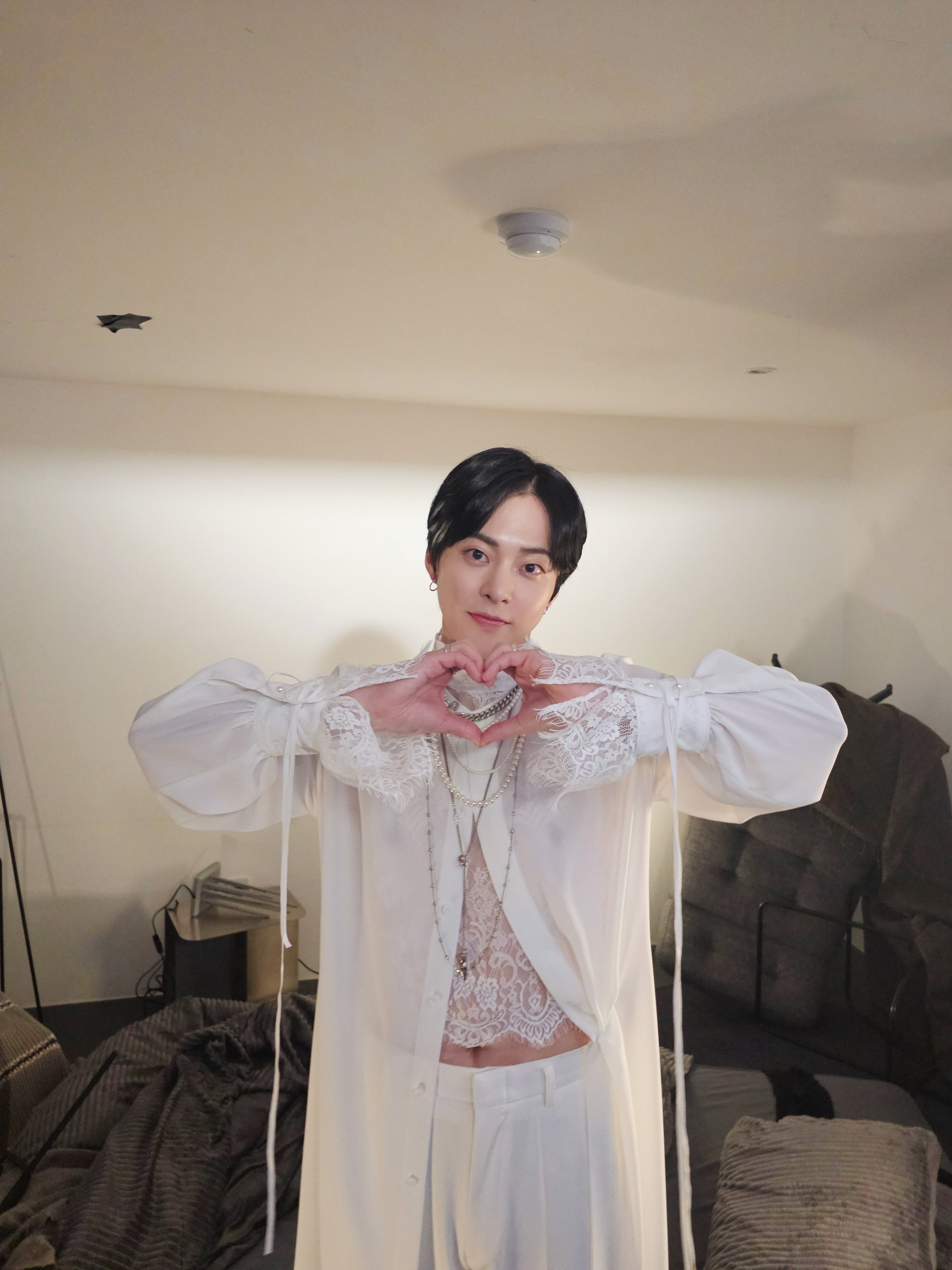 GllUeE6a4AAID6d.jpg:orig