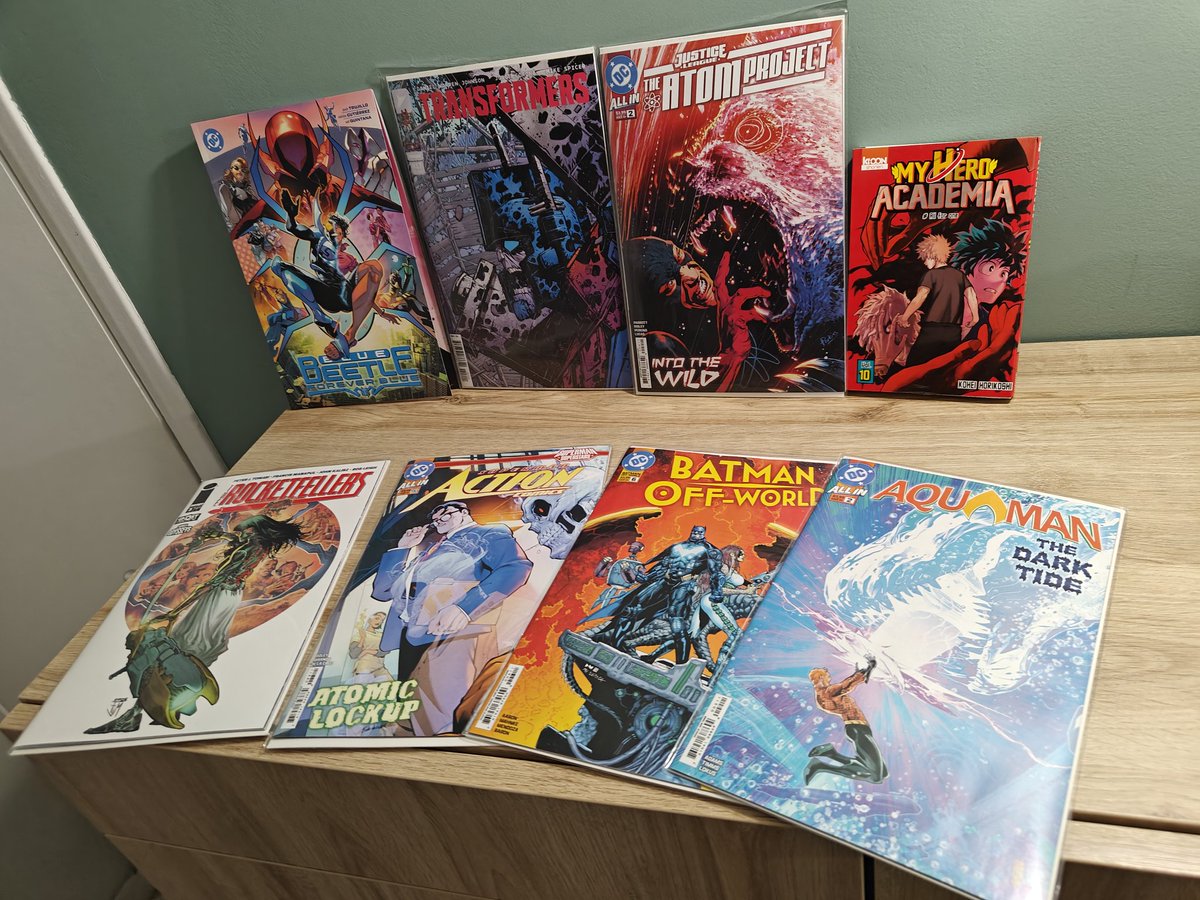 ArtsNarratifs's tweet image. Les #lecturesdelasemaine avec une partie de mon arrivage de comics VO avec notamment l&apos;excellente relance de #Aquaman, la suite de la mini #TheAtomProject et la fin en TPB de la sympathique série #BlueBeetle
