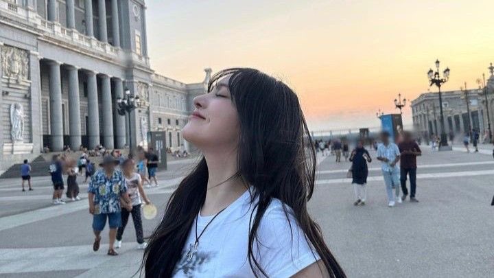 空. Log Out tweet media