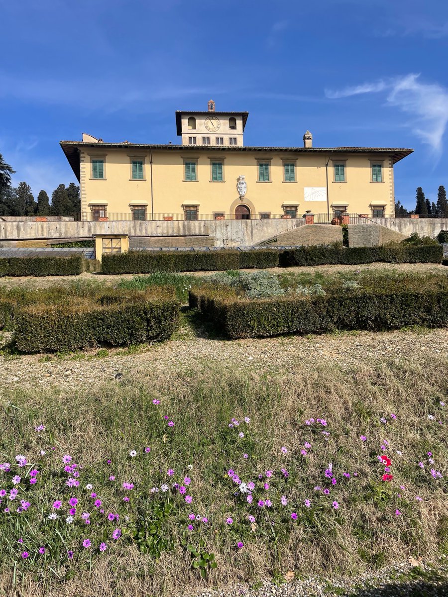 PaoloCova's tweet photo. le #villemedicee vi aspettano in #Primavera https://t.co/3vXJvwCC5A