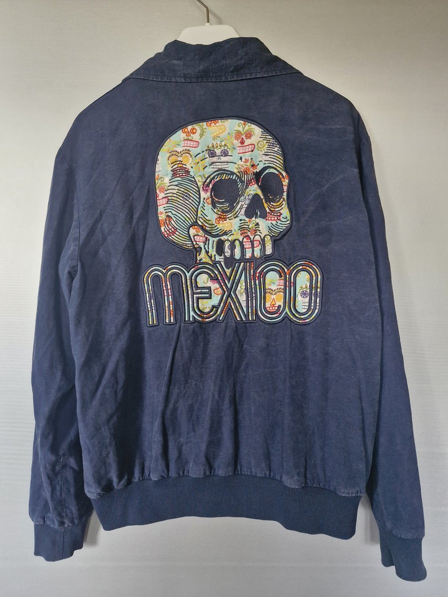 Adidas tracktops 🧥///🥼 tweet media