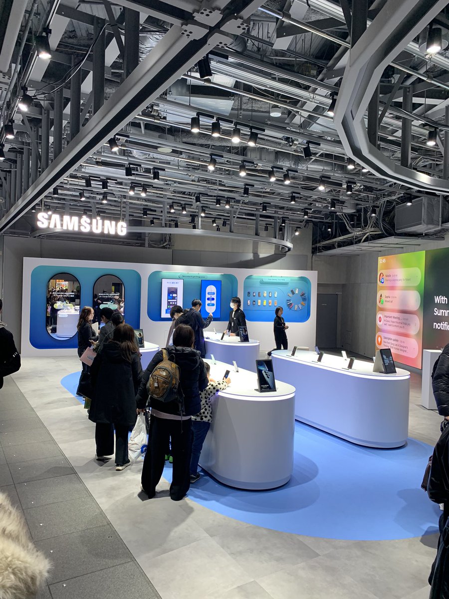 ryusei19941228's tweet image. 渋谷で
Galaxyの新発売のイベント♩
画素数2億って凄すぎない？？

#GalaxyAI  #頼れるAIパートナー  #GalaxyS25Ultra  #GalaxyS25  #GalaxyExperience Space  #GalaxyExperienceSpace_SHIBUYATSUTAYA